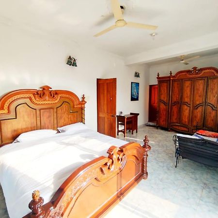 Amazing Hilltop 4 Bhk Villa With Private Pool Near Candolim Exteriör bild