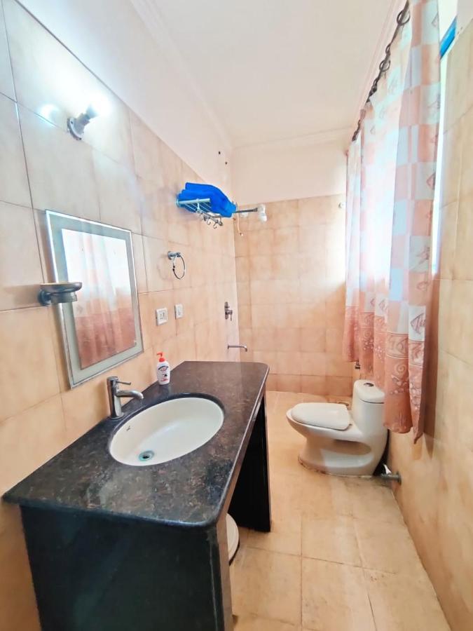 Amazing Hilltop 4 Bhk Villa With Private Pool Near Candolim Exteriör bild