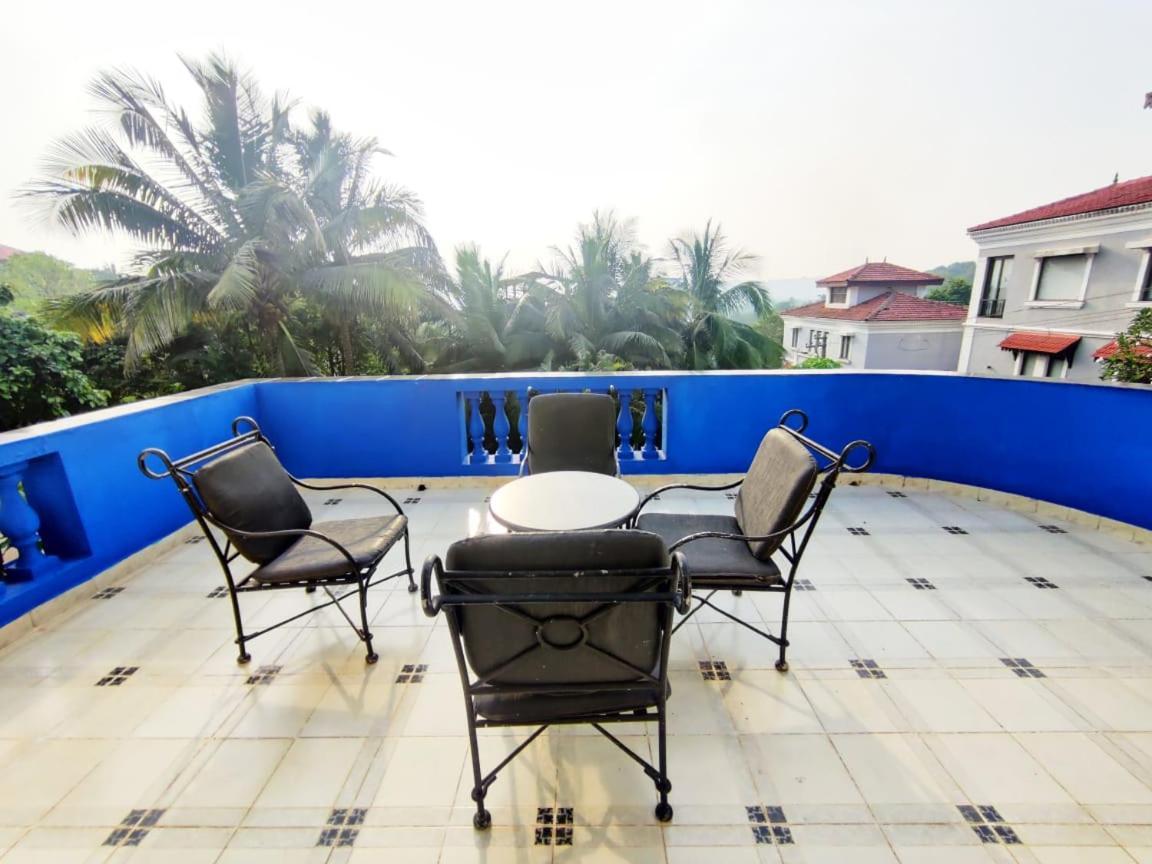 Amazing Hilltop 4 Bhk Villa With Private Pool Near Candolim Exteriör bild