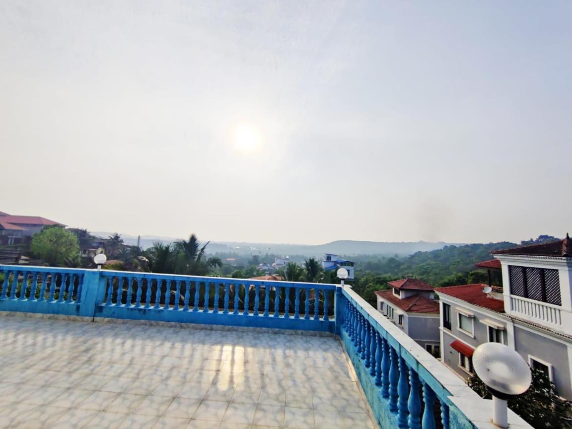Amazing Hilltop 4 Bhk Villa With Private Pool Near Candolim Exteriör bild