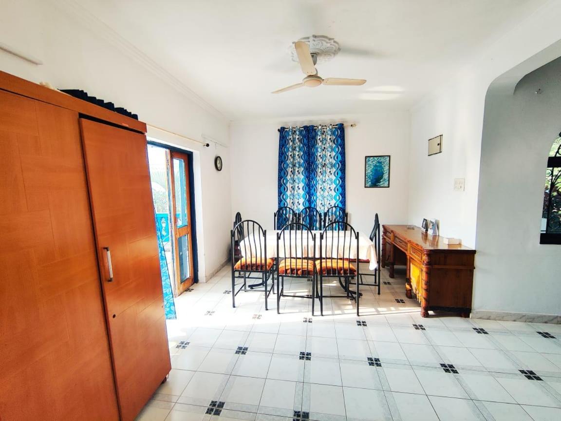 Amazing Hilltop 4 Bhk Villa With Private Pool Near Candolim Exteriör bild